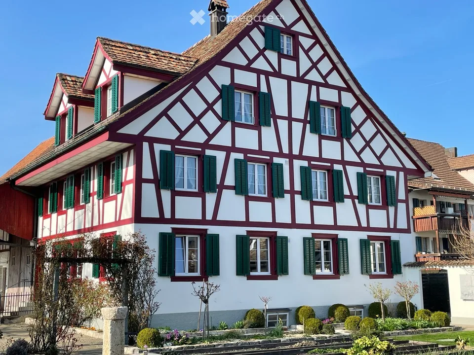 revonierte 3 1/2 Zimmer Wohnung in Zweifamilienhaus