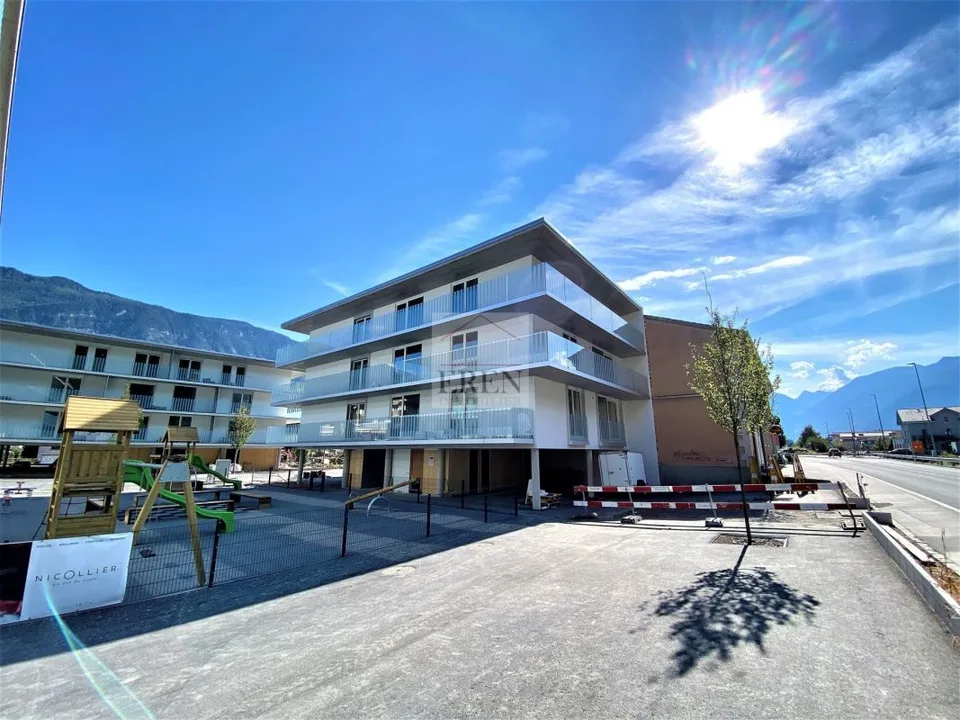 Spacieux attique 2,5p de 90m2 et grande terrasse de 29 m2 au centre de Fully – photo 16 sur 35