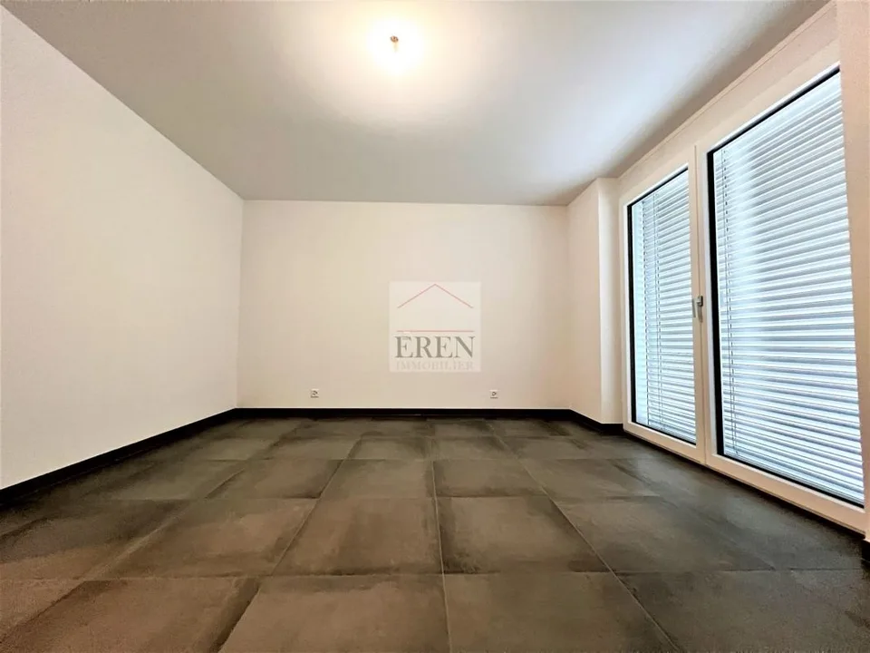 Spacieux attique 2,5p de 90m2 et grande terrasse de 29 m2 au centre de Fully – photo 8 sur 35