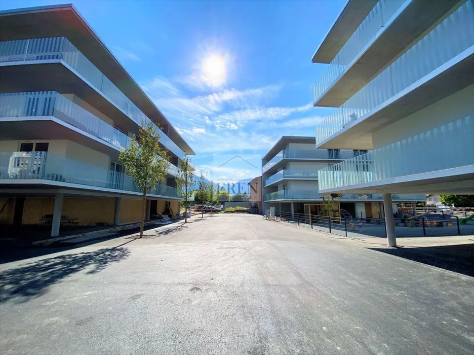 Spacieux attique 2,5p de 90m2 et grande terrasse de 29 m2 au centre de Fully – photo 11 sur 35