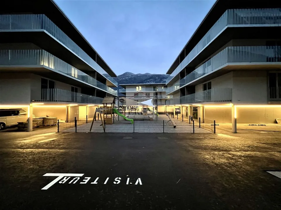 Spacieux attique 2,5p de 90m2 et grande terrasse de 29 m2 au centre de Fully – photo 13 sur 35