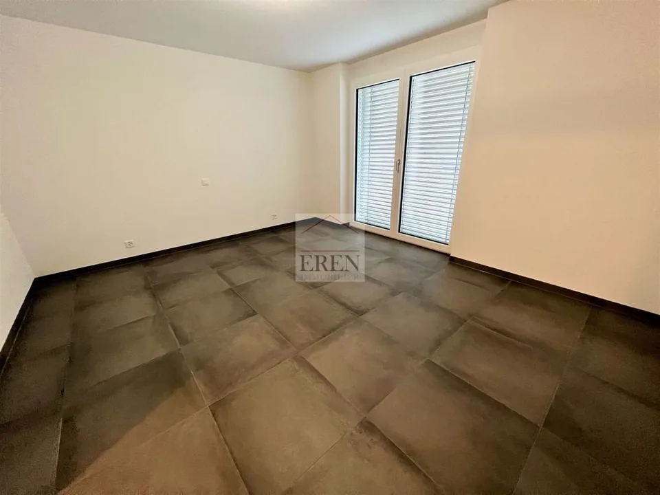 Spacieux attique 2,5p de 90m2 et grande terrasse de 29 m2 au centre de Fully – photo 9 sur 35
