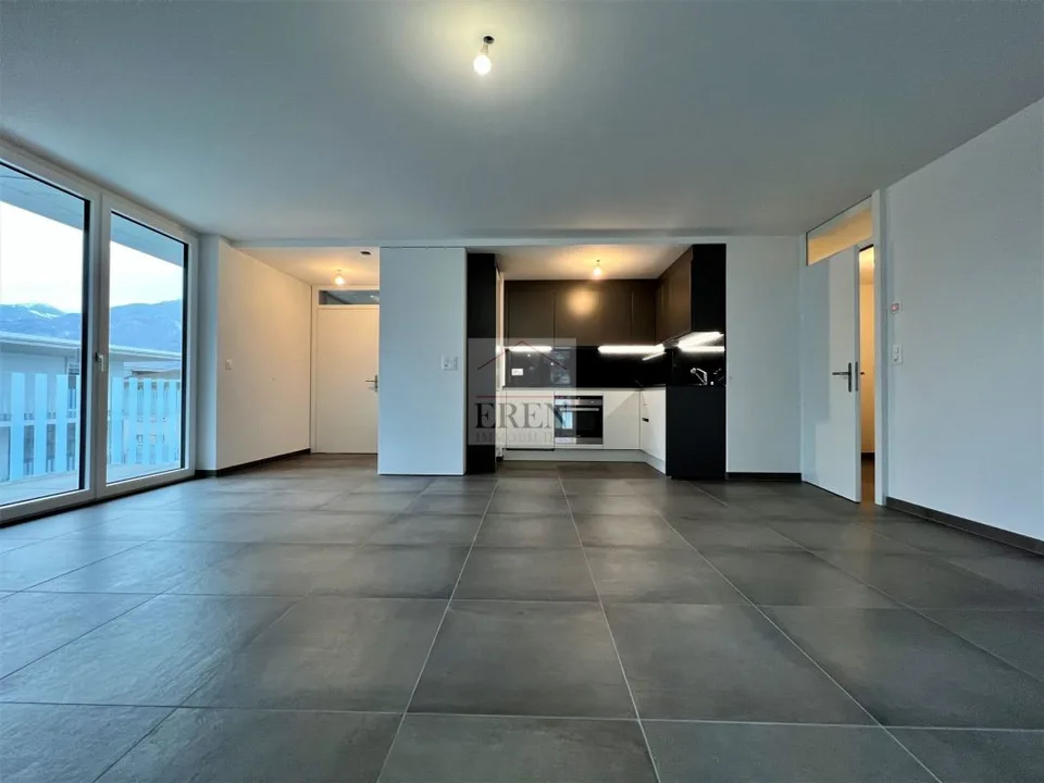 Spacieux attique 2,5p de 90m2 et grande terrasse de 29 m2 au centre de Fully – photo 2 sur 35