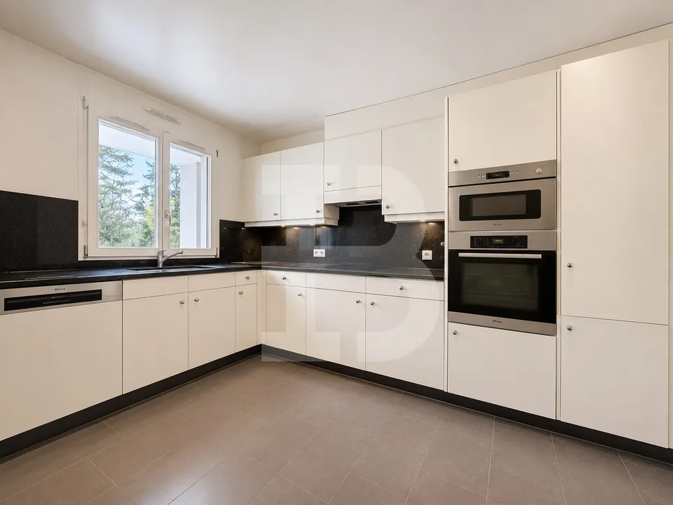Dreigeschossige Wohnung mit 7 Zimmern und 4 Schlafzimmern – Foto 20 von 22