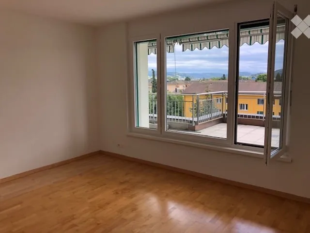 Appartement attique lumineux 2.5 pièces avec beaucoup d'intimité