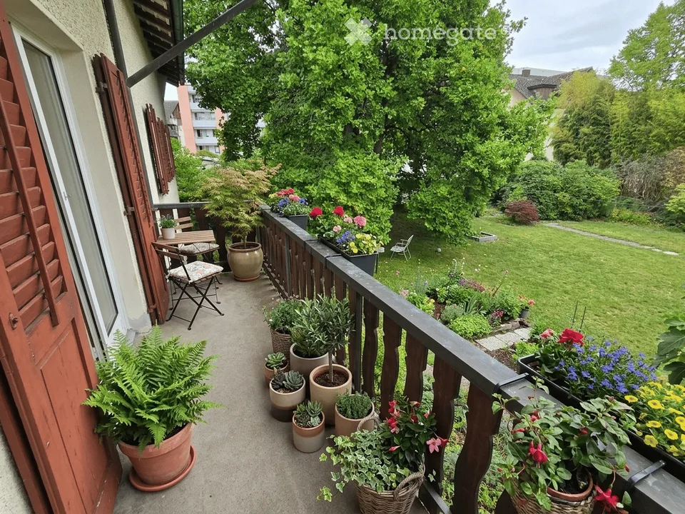 Maison de famille charmante de 6 pièces avec jardin dans un emplacement central à Baar