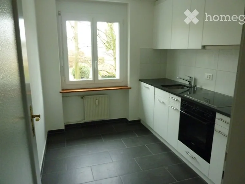 3-5-Zimmer-Wohnung an zentraler Lage in Reinach zu vermieten