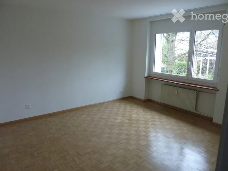 3-5-Zimmer-Wohnung an zentraler Lage in Reinach zu vermieten