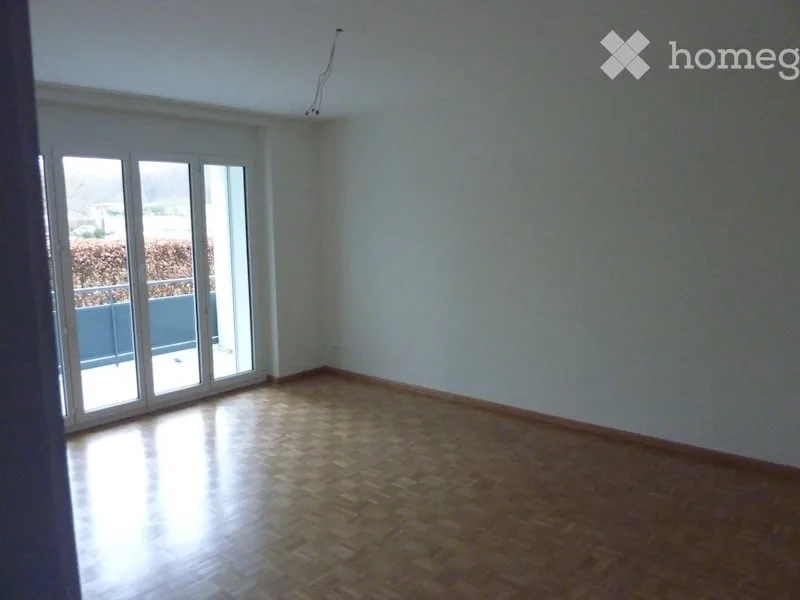 3-5-Zimmer-Wohnung an zentraler Lage in Reinach zu vermieten