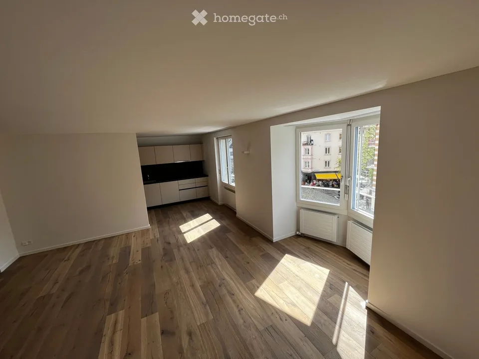 Charmante 2.5-Zimmer-Altbauwohnung an der Röschibachstrasse in Zürich
