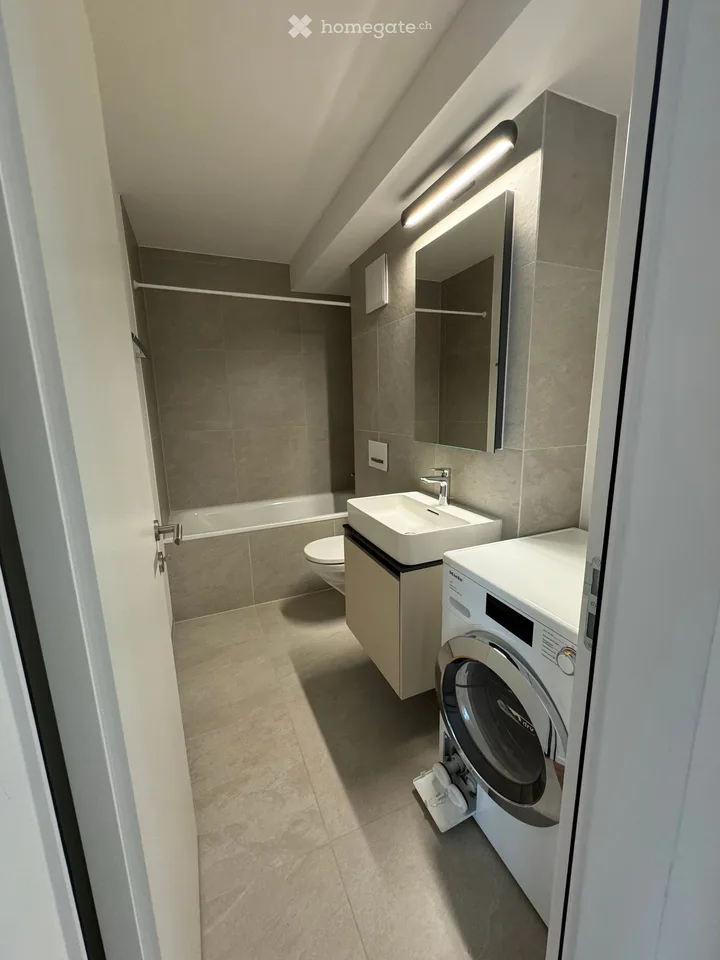 Charmante 2.5-Zimmer-Altbauwohnung an der Röschibachstrasse in Zürich
