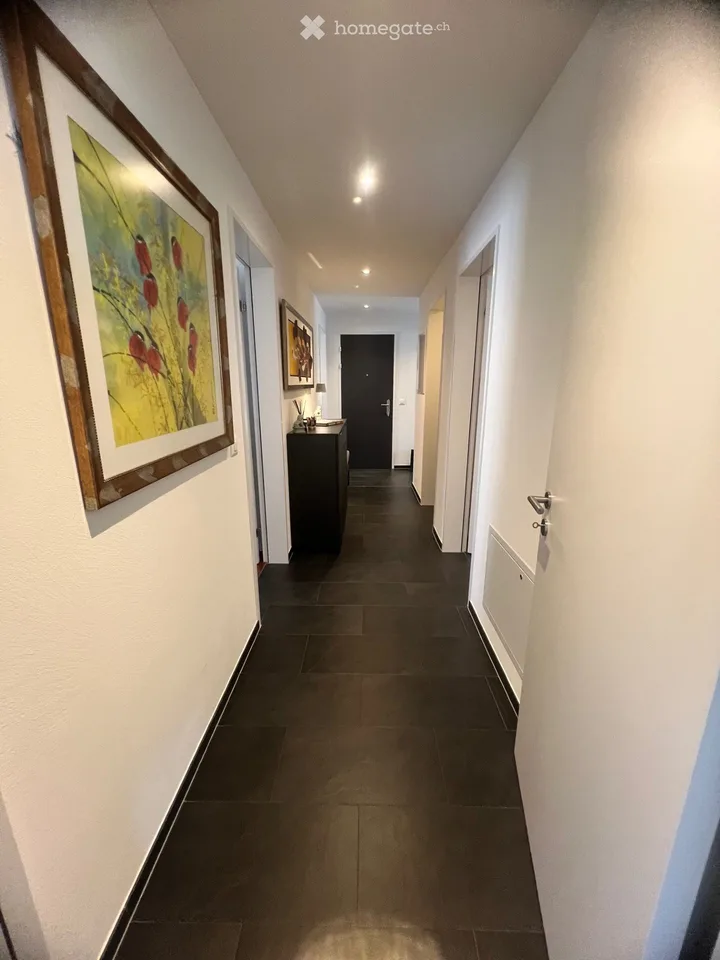 Wohntraum: Moderne, exklusive 4.5-Zimmer-Wohnung mit Terrasse und Balkon im Eigentumsstandard