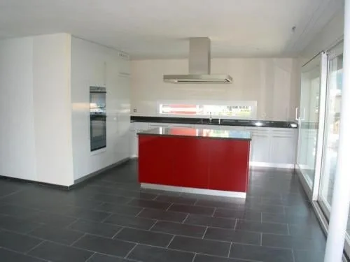 Wohntraum: Moderne, exklusive 4.5-Zimmer-Wohnung mit Terrasse und Balkon im Eigentumsstandard