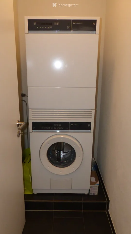 Wohntraum: Moderne, exklusive 4.5-Zimmer-Wohnung mit Terrasse und Balkon im Eigentumsstandard