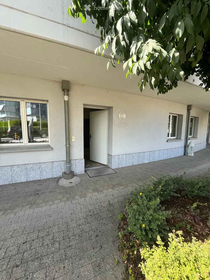 Büro an zentraler Lage in Jona – 135.2 m² sofort verfügbar