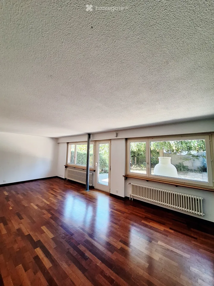 Hausteil mit Garten und Blick ins Grüne