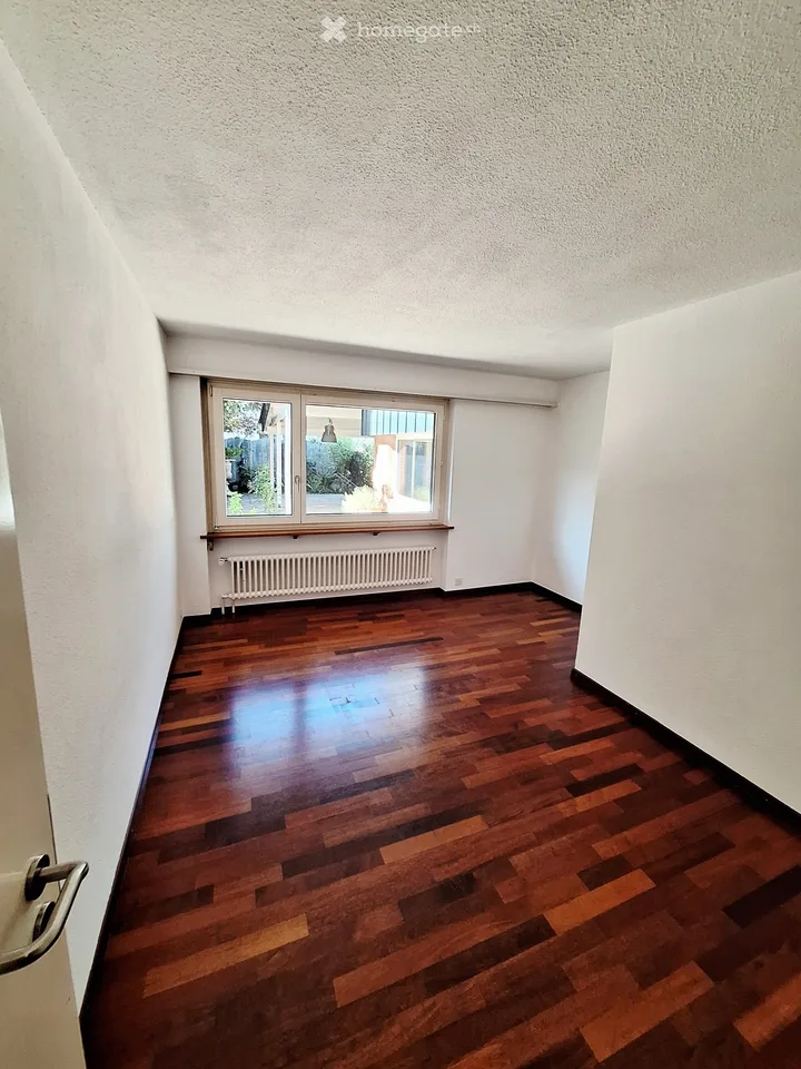 Hausteil mit Garten und Blick ins Grüne