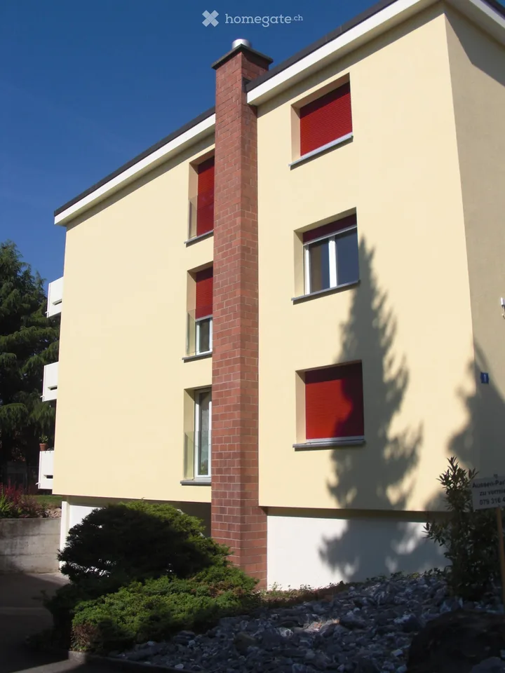 schöne, helle und ruhig gelegene 3 1/2 Zimmerwohnung