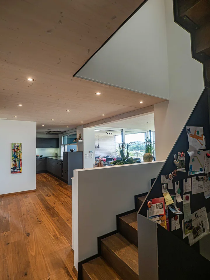 Architektur, Aussicht und Komfort – aussergewöhnliches EFH am Chestenberg