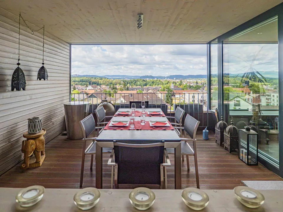 Architektur, Aussicht und Komfort – aussergewöhnliches EFH am Chestenberg