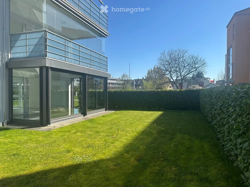 Exclusive newly renovated 4 ½ room garden apartment in Weinfelden
