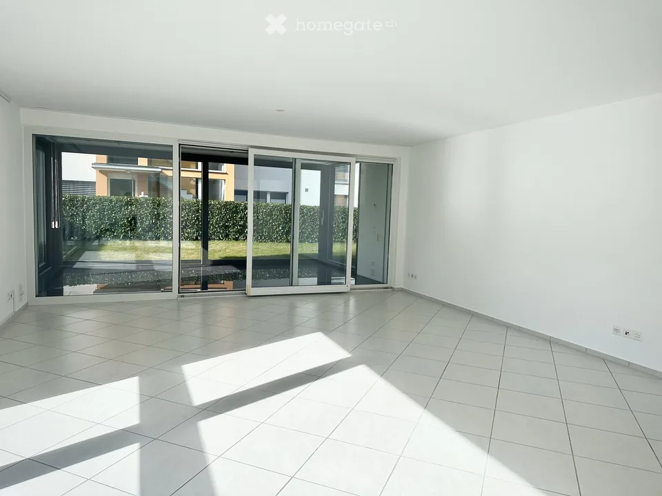 Exclusive newly renovated 4 ½ room garden apartment in Weinfelden