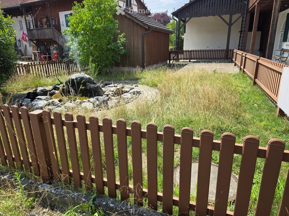 Appartement de rêve 4.5 pièces avec jardin et balcon à Dachsen