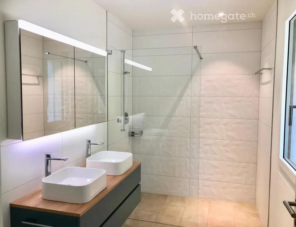 Grand, Moderne appartement de rêve 4.5-pièces avec balcon et belle vue à Rapperswil-Jona