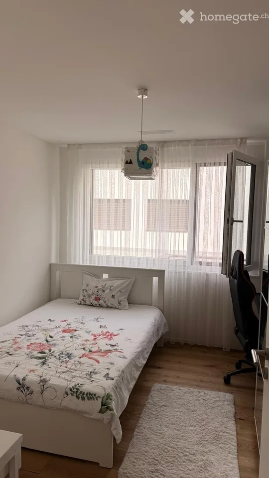 Moderne 3.5-Zimmer-Wohnung mit hochwertigem Ausbau