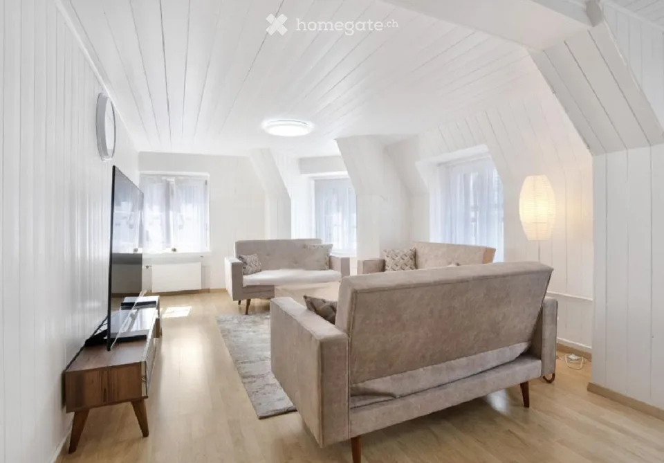Charmante 3 Zimmer Dachwohnung in der historischen Altstadt