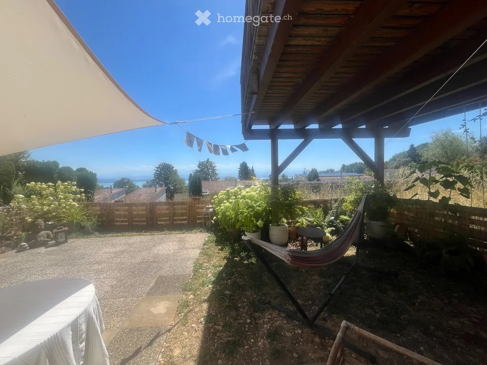Appartement 2 pièces avec terrasse et vue sur le lac