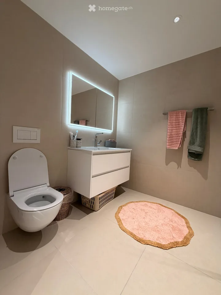 Appartamento moderno 2.5 locali in un edificio nuovo a Bassersdorf – quieto, soleggiato e senza barriere