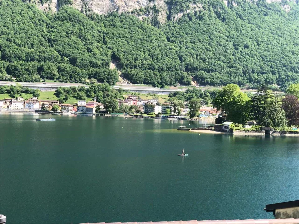 RIVA SAN VITALE - TWO APARTMENTS DIRECTLY ON THE LAKE WITH BREATHTAKING VIEWS