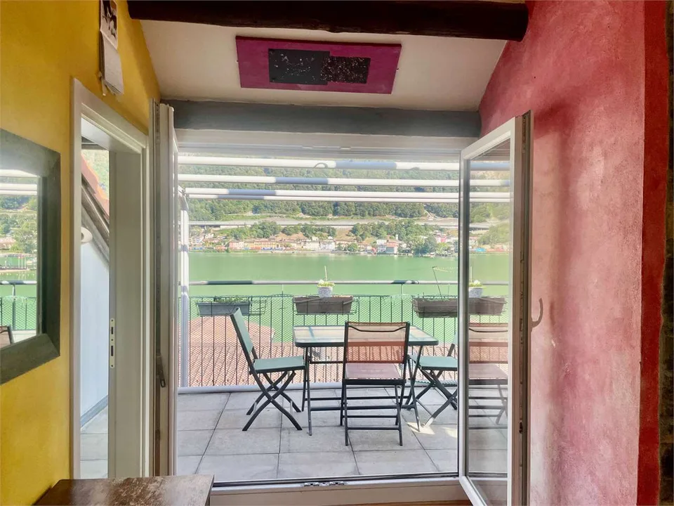 RIVA SAN VITALE - TWO APARTMENTS DIRECTLY ON THE LAKE WITH BREATHTAKING VIEWS