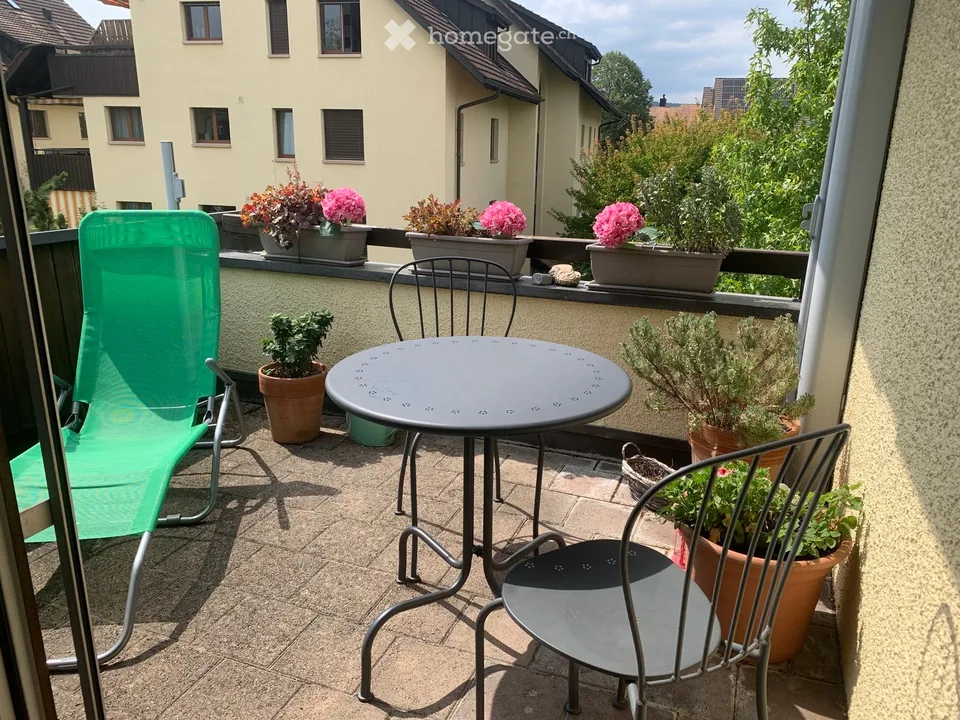 Gemütliches, möbliertes Dachzimmer