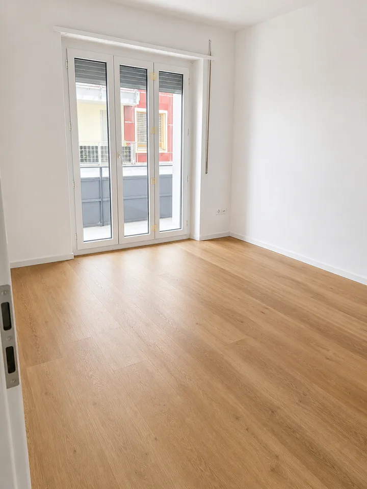 CHIASSO - 2,5 ZIMMER WOHNUNG RENOVIERTE MIT TERRASSE