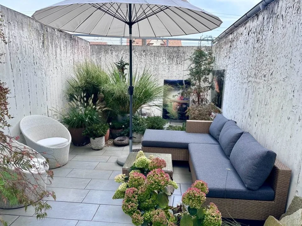 Rental - Attractive Retail Space with Inner Courtyard on Gotthardstrasse
