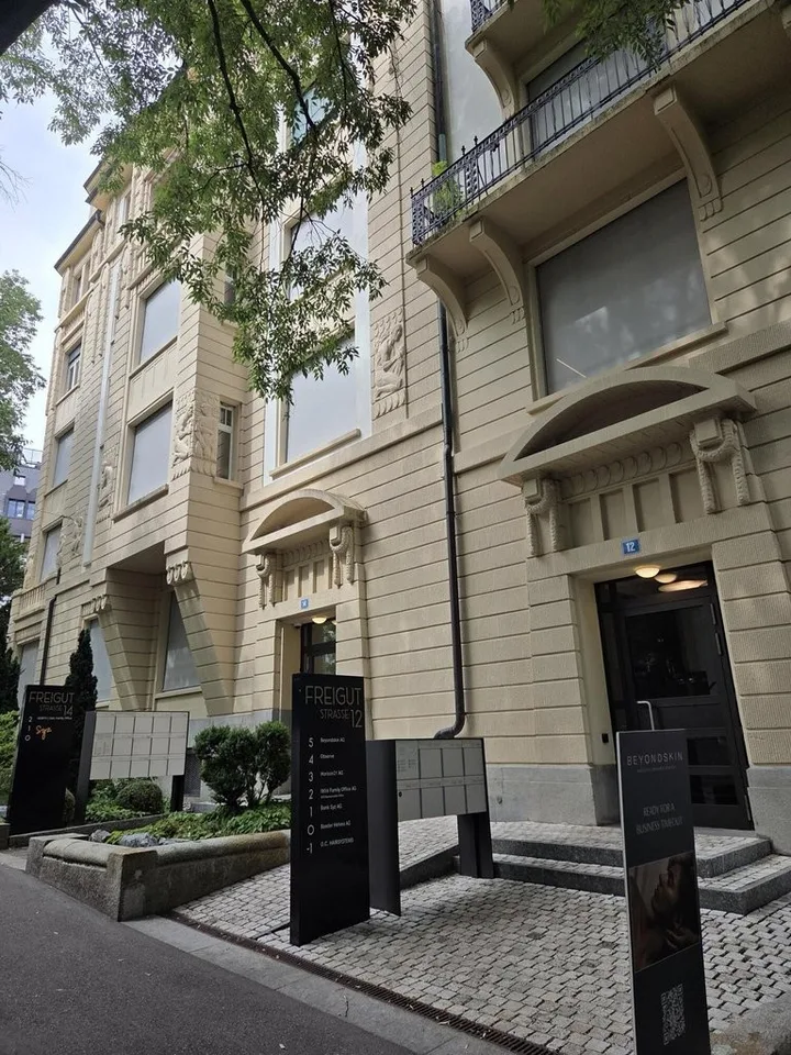 Grosszügige Wohnung im Kreis 2, befristet bis 31.03.2028