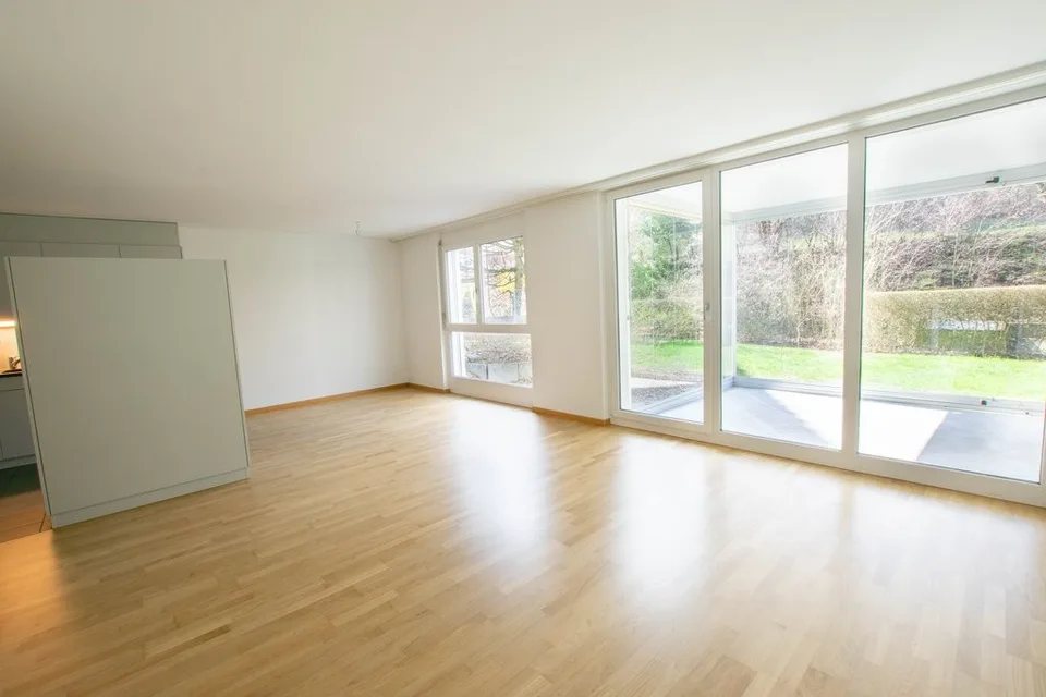 Bright 2.5-room apartment for rent