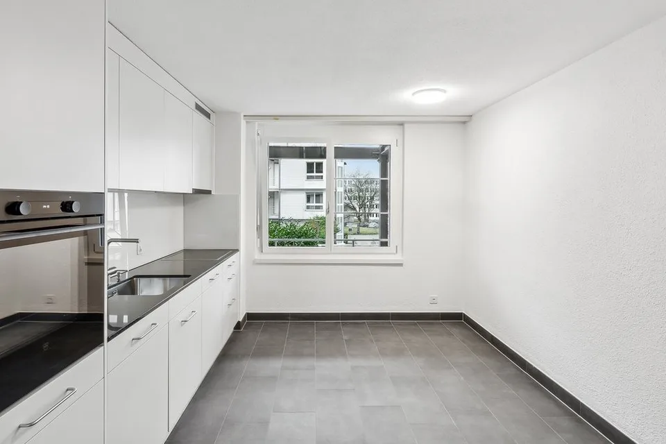 frisch sanierte 4.5-Zimmer-Wohnung mitten in Schwerzenbach