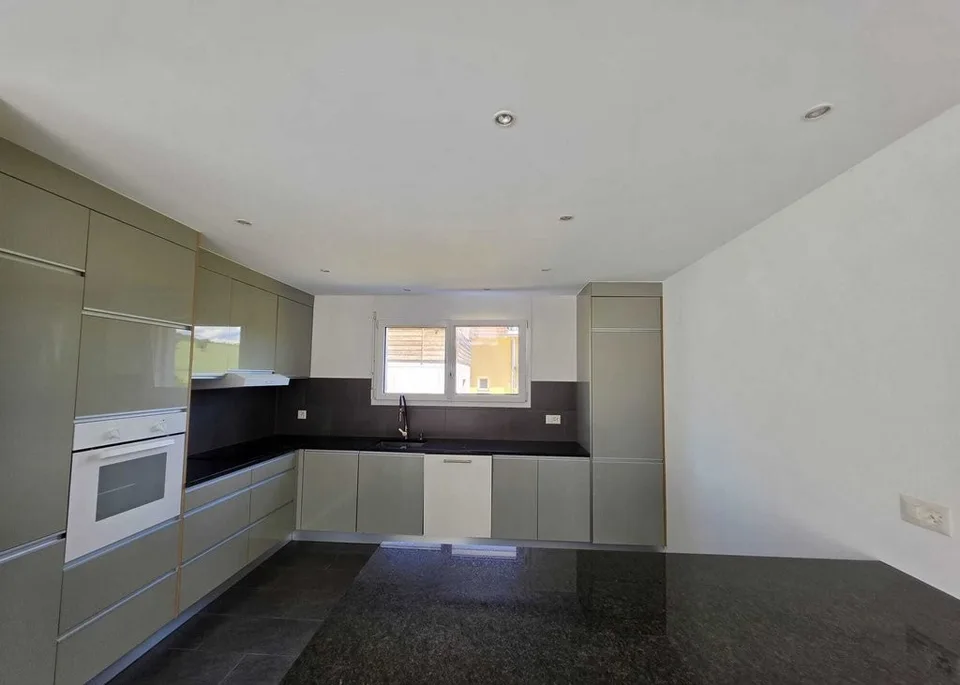 Semi-detached villa with 5.5 rooms in Romont