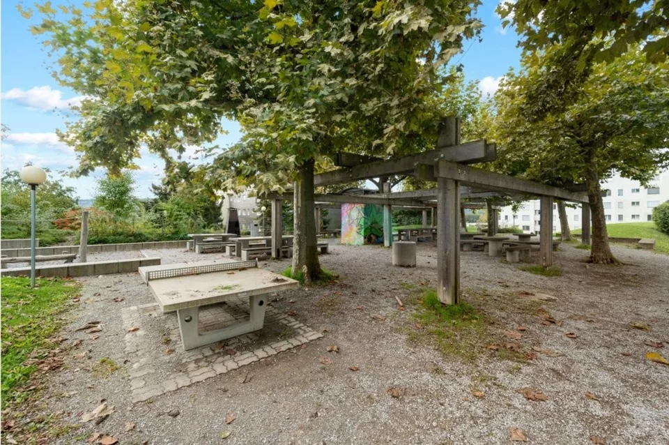 Attractive apartment in a family-friendly area