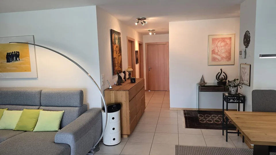 Spacious 4.5-room apartment with terrace in Grimisuat – View and calm guaranteed