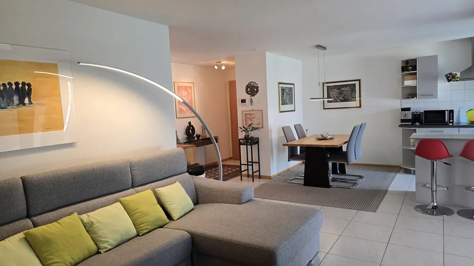 Spacious 4.5-room apartment with terrace in Grimisuat – View and calm guaranteed