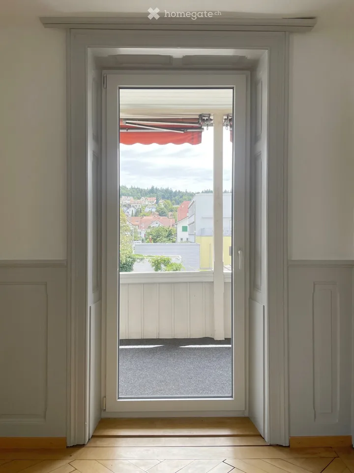 Charmante Altbau 3-Zimmer-Wohnung an zentraler Lage - 2025 renoviert