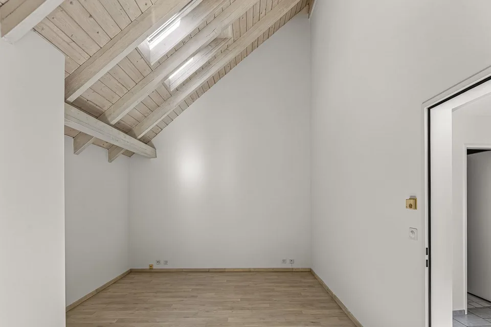 Maison unifamiliale de 6,5 pièces avec jardin dans un endroit calme