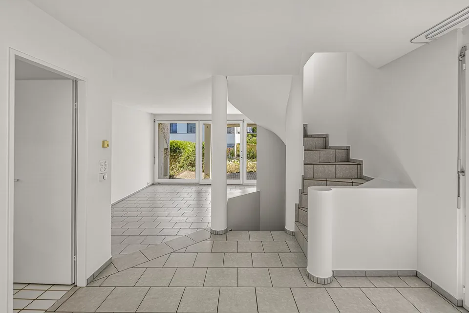 Maison unifamiliale de 6,5 pièces avec jardin dans un endroit calme