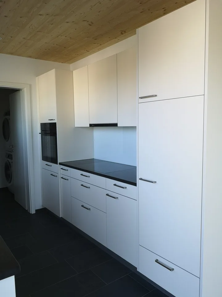 Moderne 3.5-Zimmer-Wohnung mit Terrasse und Aussicht