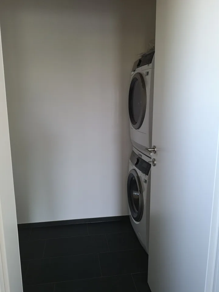 Moderne 3.5-Zimmer-Wohnung mit Terrasse und Aussicht