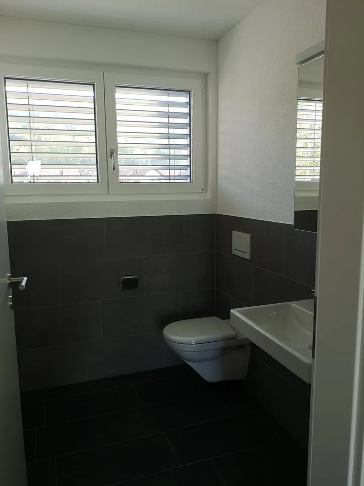 Moderne 3.5-Zimmer-Wohnung mit Terrasse und Aussicht